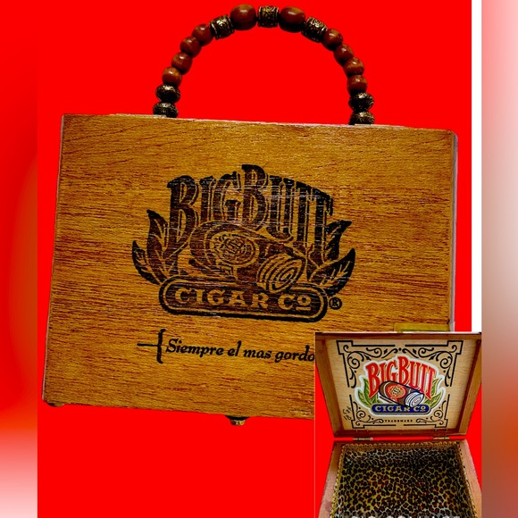 One of a a Kind Handmade Big Butt CigarBox Purse w/dust bag - Picture 2 of 14